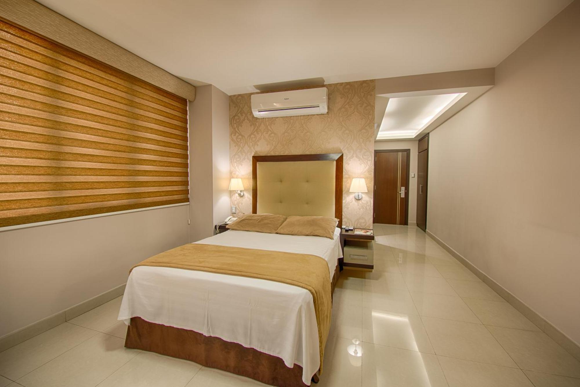 Hotel Veuxor Machala Exteriör bild