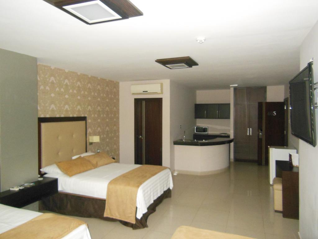 Hotel Veuxor Machala Exteriör bild