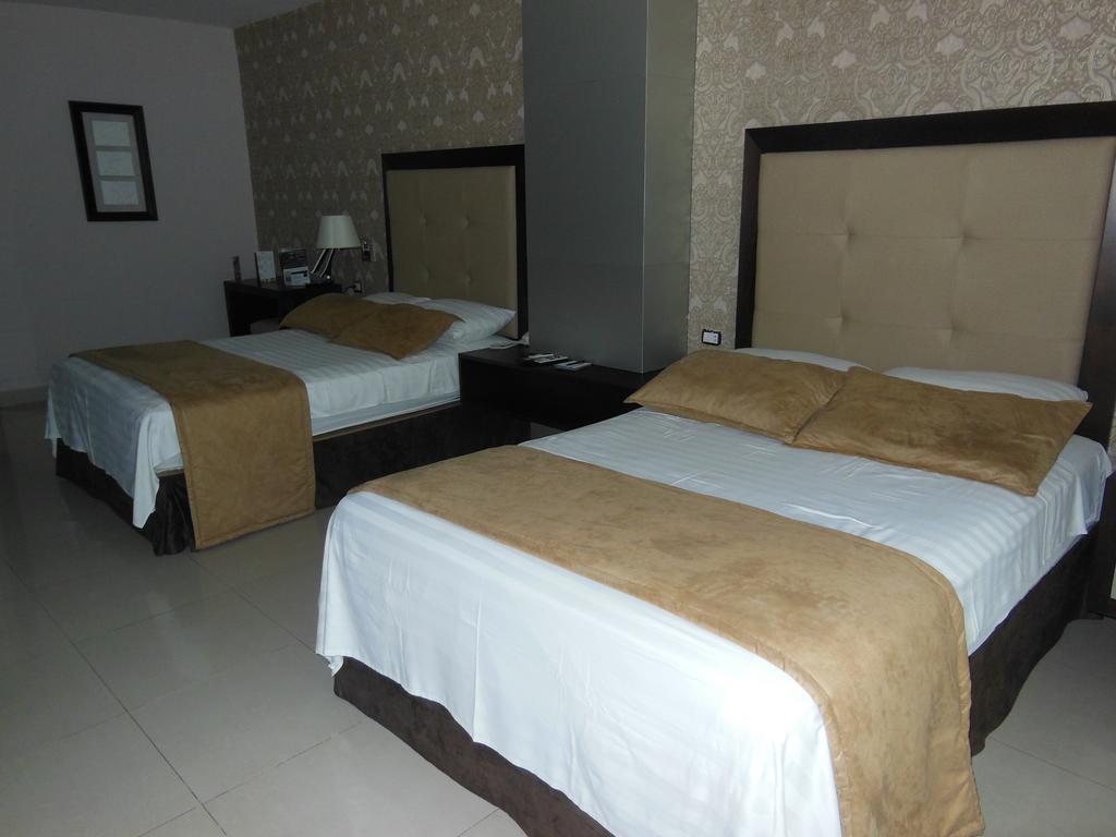 Hotel Veuxor Machala Exteriör bild