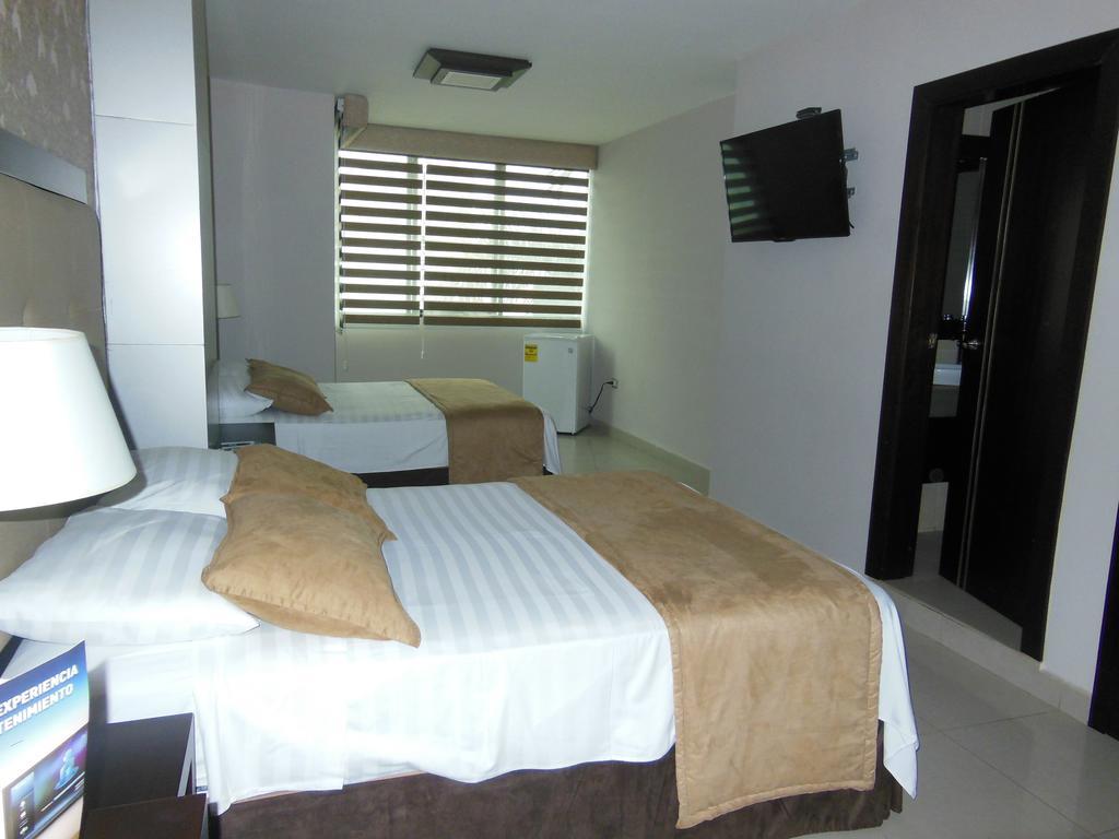 Hotel Veuxor Machala Exteriör bild
