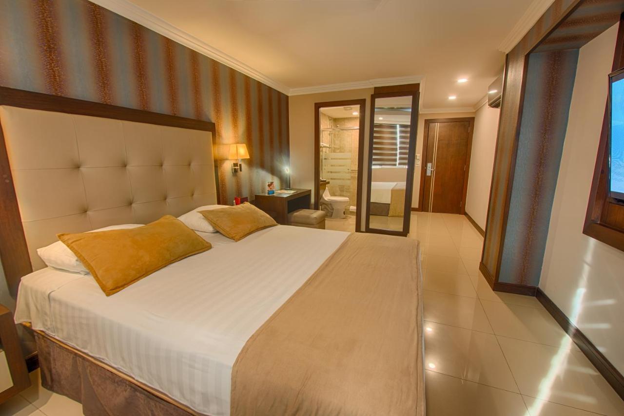 Hotel Veuxor Machala Exteriör bild